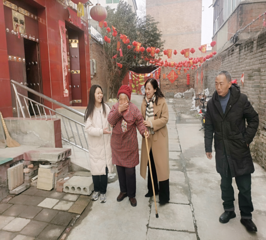 瑟瑟冬日 暖暖溫情——公司黨委、工會(huì)開(kāi)展“送溫暖、送祝?！被顒?dòng)